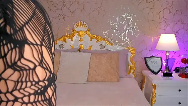 ScarlettWallace online show from October 9, 9:57 pm