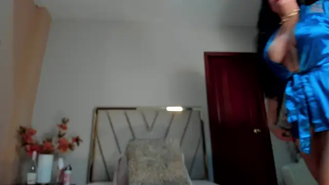 SeleneLujan online show from December 5, 11:52 am