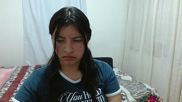 Snapshot of saralo__ chatting on October 9, 11:36 pm saralo online show from October 9, 11:36 pm