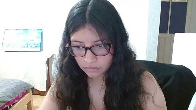 Snapshot of saralo__ chatting on March 27, 6:07 pm saralo online show from March 27, 6:07 pm