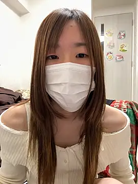 Snapshot of daiyo_kai_Gutara chatting on April 8, 1:33 pm daiyo kai Gutara online show from April 8, 1:33 pm