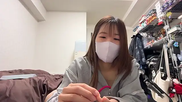 Snapshot of daiyo_kai_Gutara chatting on April 25, 12:08 pm daiyo kai Gutara online show from April 25, 12:08 pm