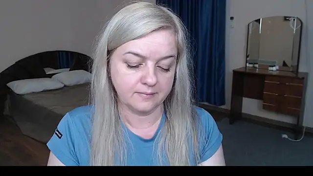 Snapshot of Mary_Mist chatting on March 17, 11:00 am Mary Mist online show from March 17, 11:00 am