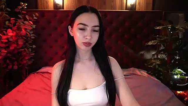 WildKittenX  online show from February 10, 6:50 am