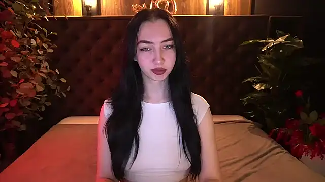 WildKittenX  online show from April 27, 6:00 am