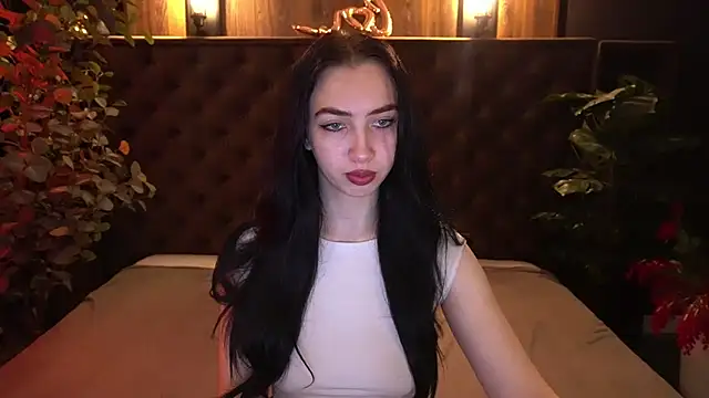 WildKittenX  online show from May 4, 5:47 am