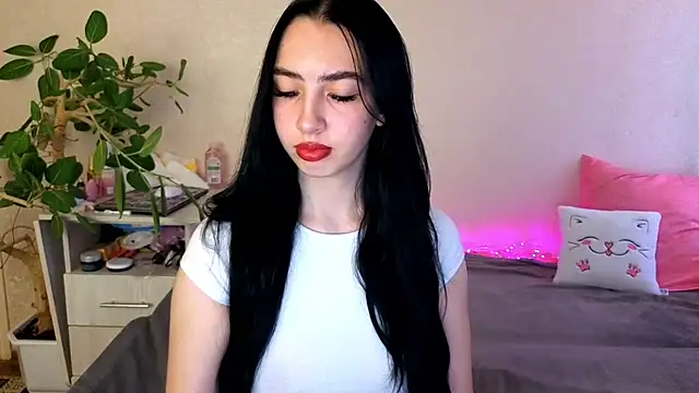 WildKittenX  online show from May 25, 5:02 am