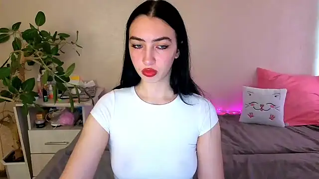 WildKittenX  online show from May 29, 3:59 am
