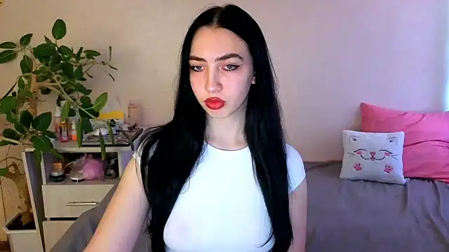 WildKittenX  online show from June 1, 4:14 am