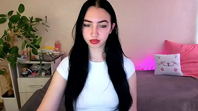 WildKittenX  online show from June 6, 4:06 am