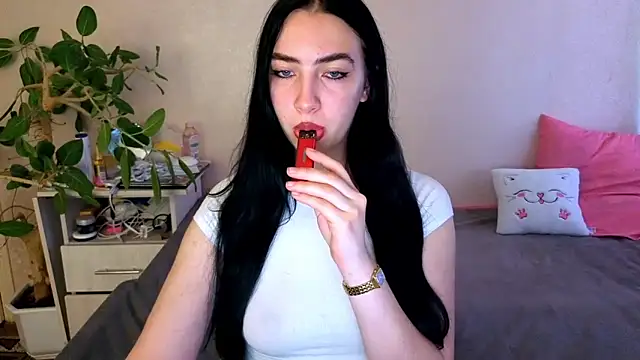 WildKittenX  online show from June 11, 3:59 am