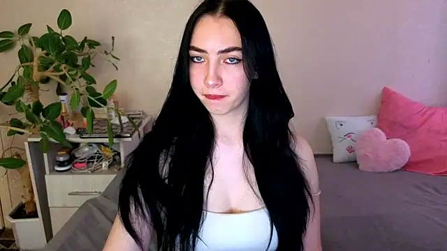 WildKittenX  online show from June 15, 4:04 am