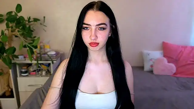 WildKittenX  online show from June 24, 4:00 am