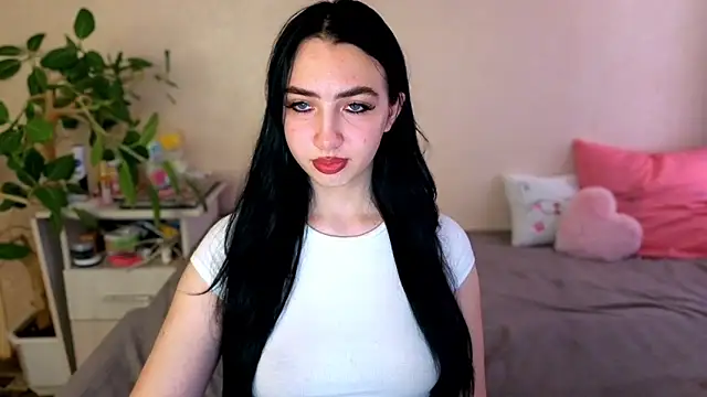 WildKittenX  online show from June 30, 4:13 am