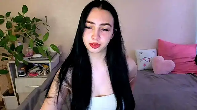 WildKittenX  online show from July 1, 4:03 am