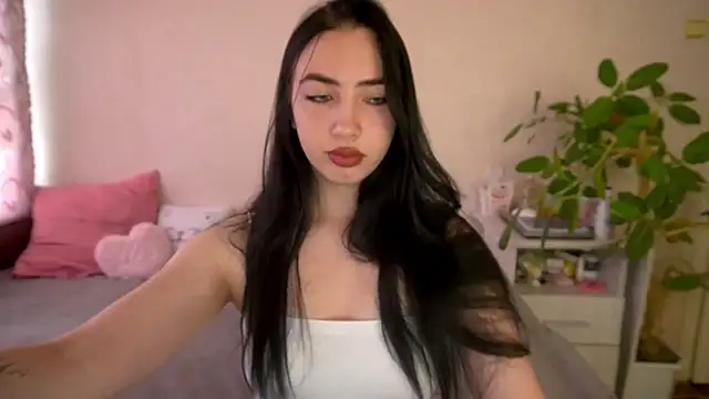 WildKittenX  online show from July 19, 4:38 am