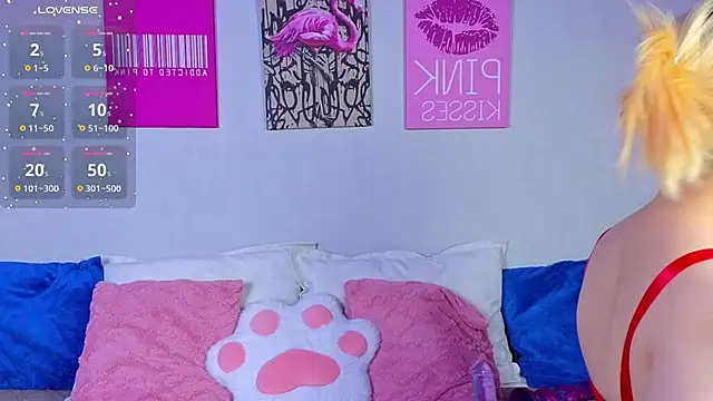 Snapshot of AuroraPrincess chatting on February 15, 7:51 am AuroraPrincess online show from February 15, 7:51 am