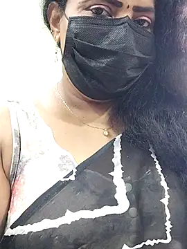 Snapshot of abinaya26 chatting on September 21, 6:37 am abinaya26 online show from September 21, 6:37 am