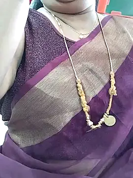 Snapshot of abinaya26 chatting on September 24, 8:17 am abinaya26 online show from September 24, 8:17 am