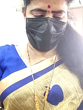 Snapshot of abinaya26 chatting on September 26, 7:01 am abinaya26 online show from September 26, 7:01 am