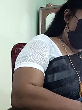 Snapshot of abinaya26 chatting on September 30, 8:19 am abinaya26 online show from September 30, 8:19 am