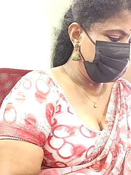 Snapshot of abinaya26 chatting on October 10, 5:39 am abinaya26 online show from October 10, 5:39 am