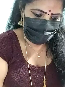 Snapshot of abinaya26 chatting on October 15, 8:20 pm abinaya26 online show from October 15, 8:20 pm