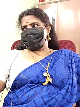 Snapshot of abinaya26 chatting on October 17, 9:12 am abinaya26 online show from October 17, 9:12 am