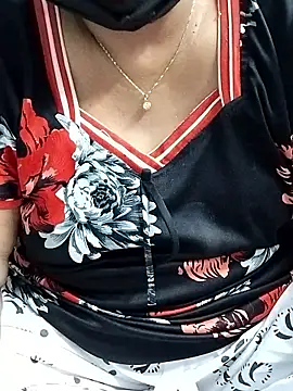 Snapshot of abinaya26 chatting on October 17, 9:28 pm abinaya26 online show from October 17, 9:28 pm