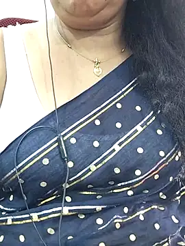 Snapshot of abinaya26 chatting on October 23, 9:19 am abinaya26 online show from October 23, 9:19 am