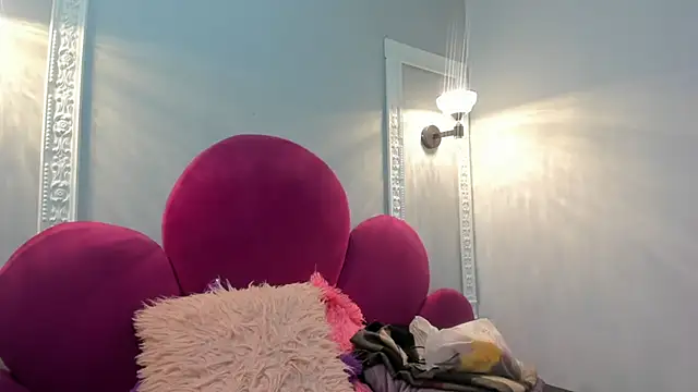 Bonniie 22 online show from October 31, 1:45 pm