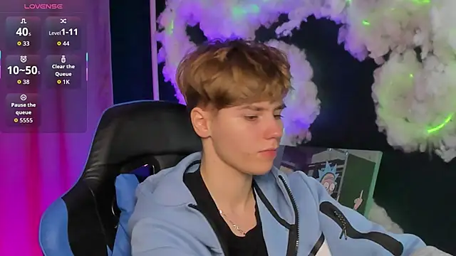 Jean Wilsons online show from December 15, 11:25 am