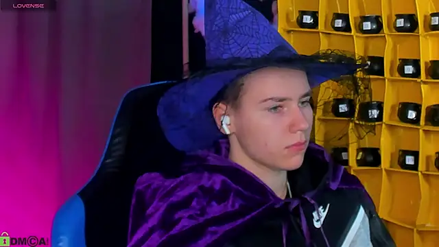 Jean Wilsons online show from February 19, 1:29 pm