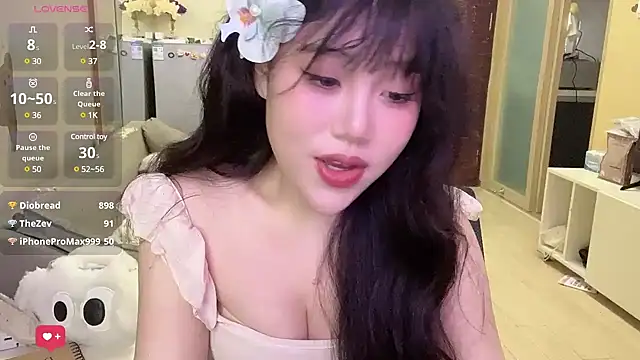 Yik-11 online show from March 1, 11:15 pm