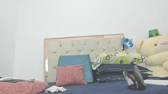LunaaSweett online show from July 21, 7:49 pm