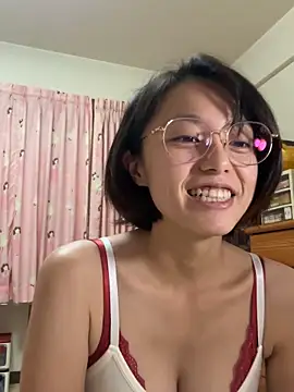 Snapshot of ladypaggy chatting on March 20, 3:50 pm ladypaggy online show from March 20, 3:50 pm