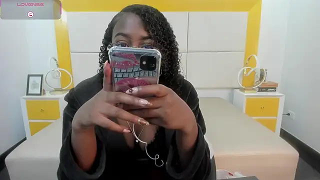 Qeen blackk online show from October 15, 8:20 pm