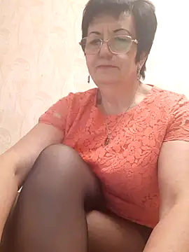 Snapshot of Lota5821 chatting on April 17, 11:35 am Lota5821 online show from April 17, 11:35 am