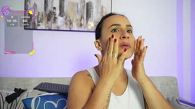 Snapshot of Sara_Charmy chatting on October 1, 11:05 am Sara Charmy online show from October 1, 11:05 am