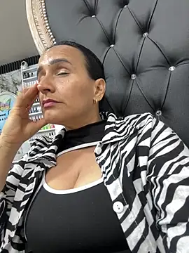 Snapshot of Sara_Charmy chatting on March 10, 10:04 pm Sara Charmy online show from March 10, 10:04 pm