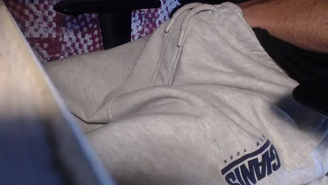 GreekDaddyNickOfficial online show from September 29, 4:28 am