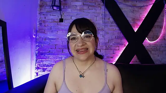 TaraTaylorr online show from March 18, 2:36 am