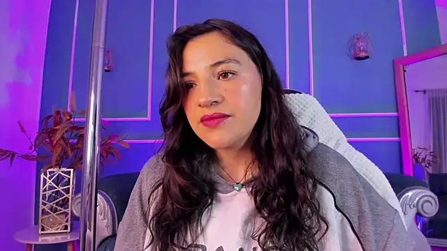 TaraTaylorr online show from September 18, 2:13 am