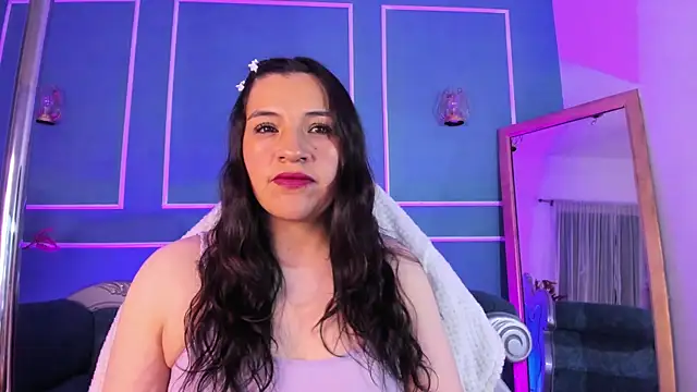 TaraTaylorr online show from October 7, 2:31 am