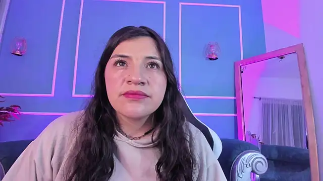 TaraTaylorr online show from October 14, 2:12 am