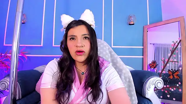 TaraTaylorr online show from March 17, 3:00 am