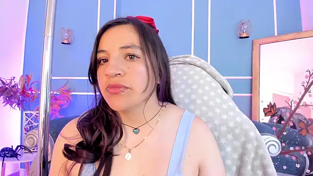 TaraTaylorr online show from May 14, 3:35 am