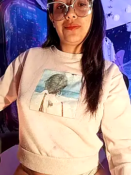 Snapshot of MiaStarts chatting on October 10, 9:08 am MiaStarts online show from October 10, 9:08 am