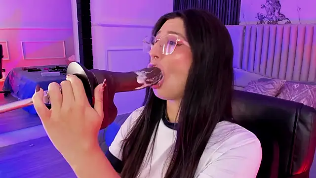 Snapshot of Gabrielakassi chatting on March 8, 12:31 pm Gabrielakassi online show from March 8, 12:31 pm