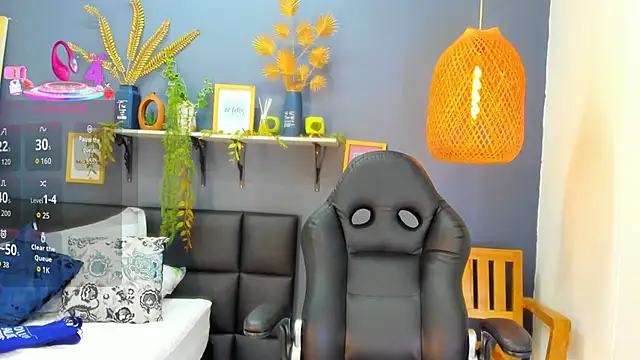 yessila parker online show from February 9, 10:19 am